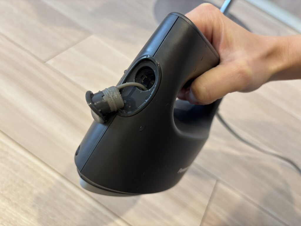 衣類スチーマー(パナソニック)の給水口